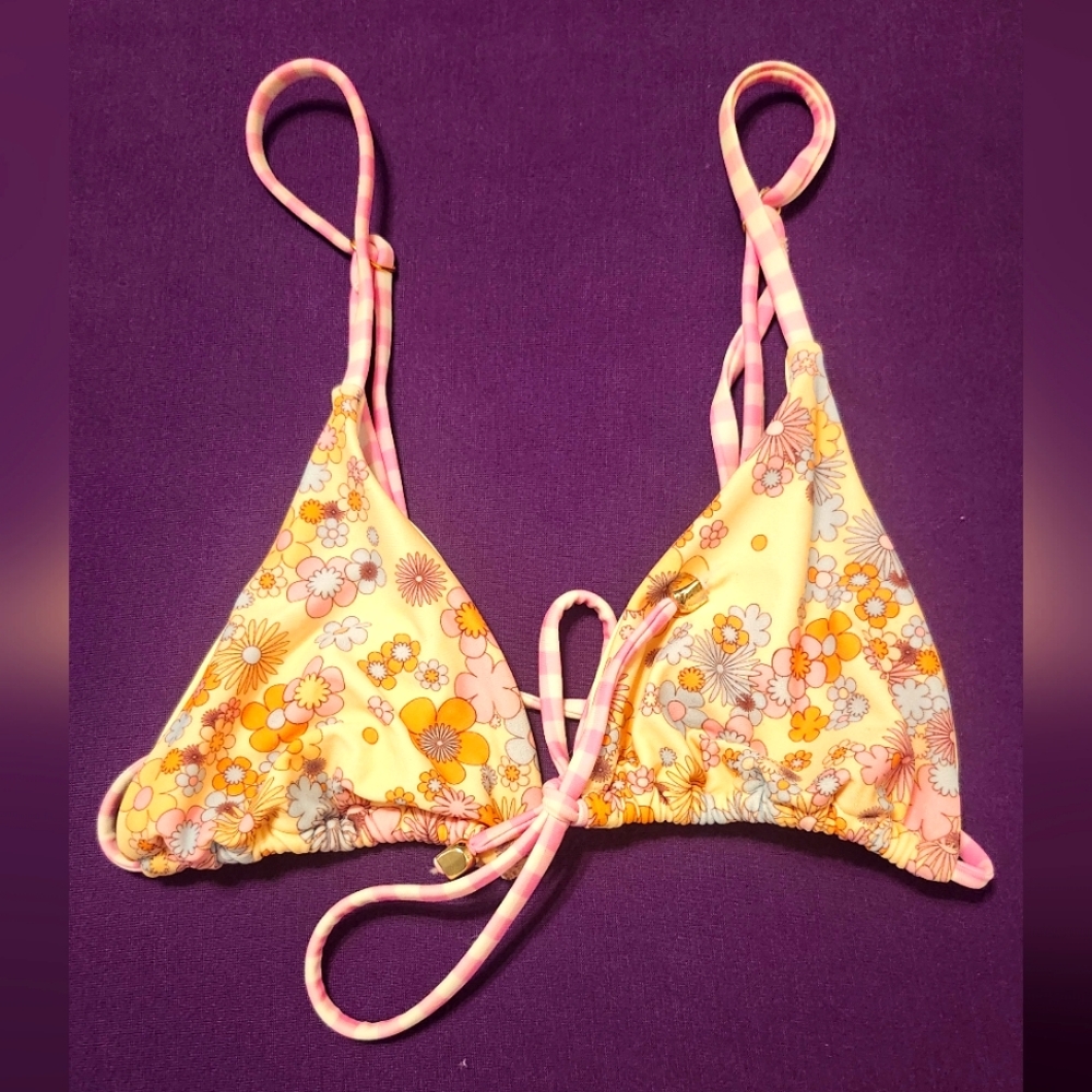 Blackbough bikini top